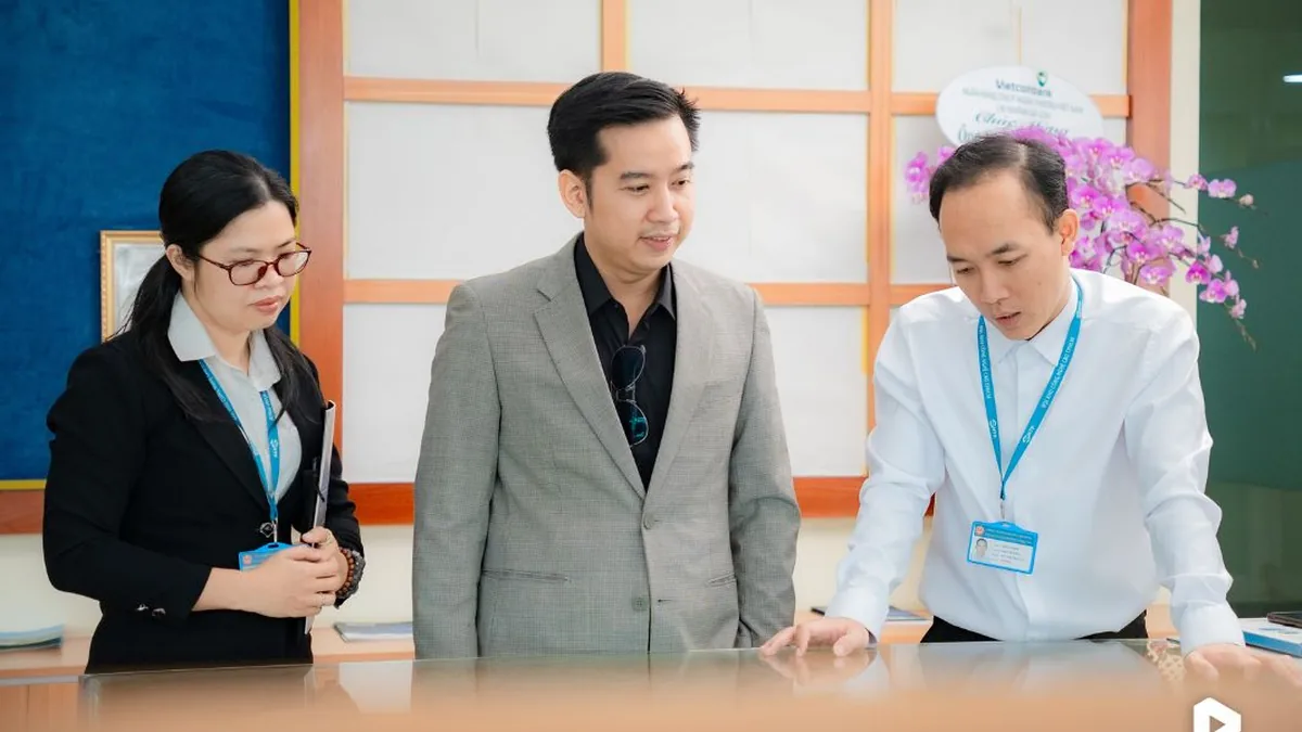 Team luôn trao đổi trước với khách hàng để lời bình được chính xác nhất