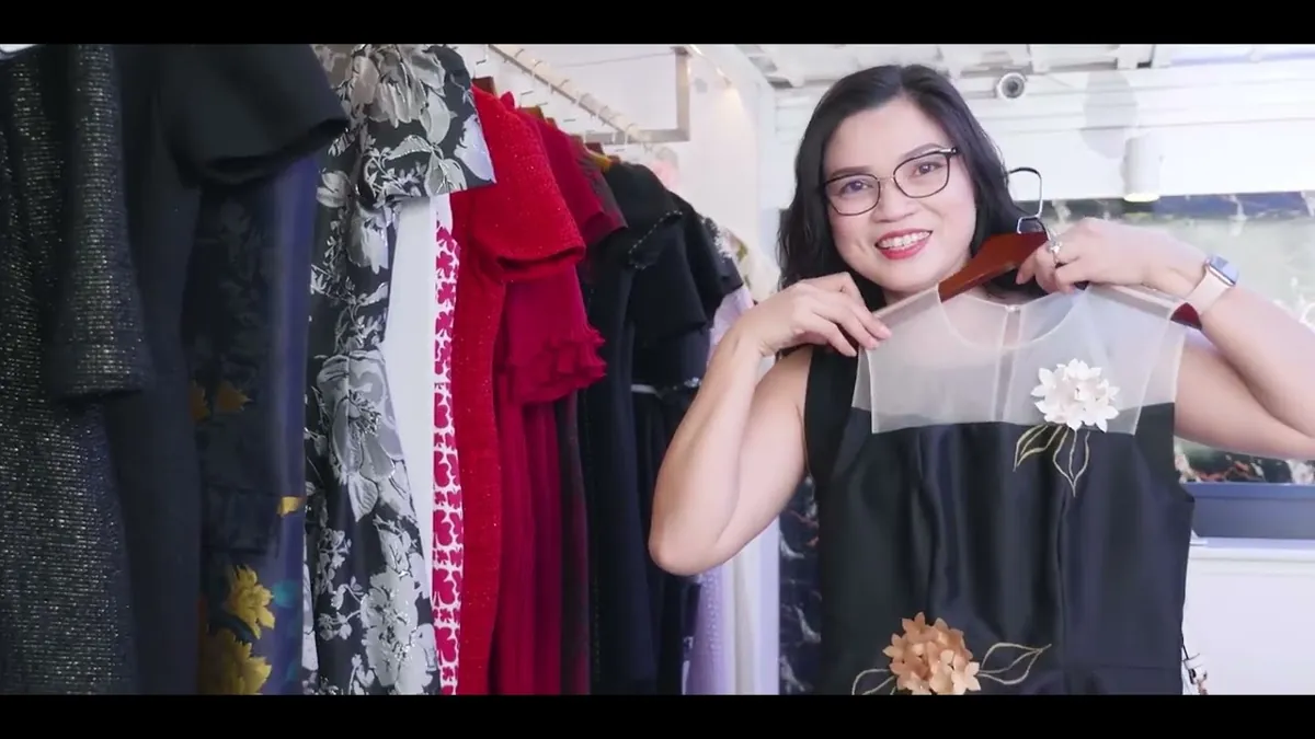Phim doanh nghiệp ngành thời trang Nguyệt Fashion với nhà thiết kế