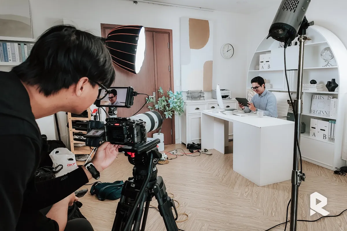 Quay cảnh trong nhà video ra mắt sản phẩm Levalens tại studio